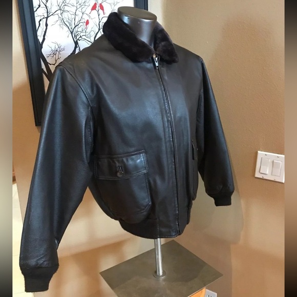 Vintage Brown Leather Bomber Jacket - Picture 1 of 13